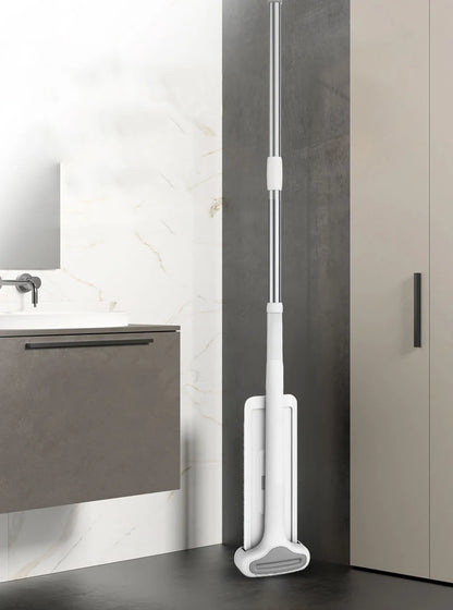 MagicSqueeze™ Self-Wringing Flat Floor Mop⁠