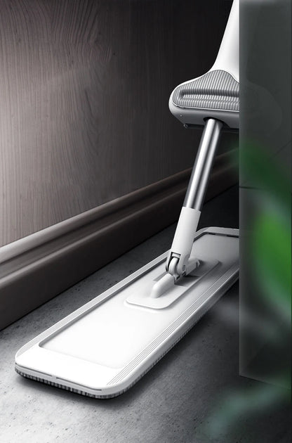 MagicSqueeze™ Self-Wringing Flat Floor Mop⁠
